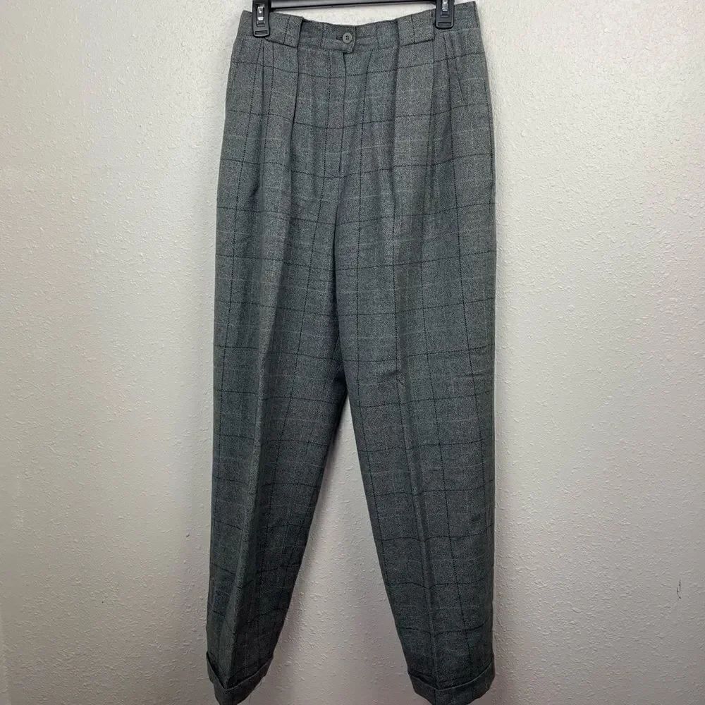 Pre-Owed Jones New York Womens Gray and Black Slacks Size 10